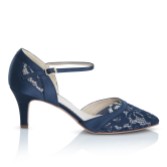 Fotografia: Perfect Bridal Gwen - Scarpe da tribunale con cinturino alla caviglia in pizzo e raso, color navy