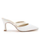 Fotograf: Perfect Bridal Nadine Ivory Satin Pointed Pearl Mules