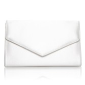 Fotografia: Perfect Bridal Pochette a busta in raso avorio tingibile Heather