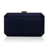 Fotografia: Perfect Bridal Pochette a scatola in raso Ebony Navy