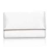 Photograph: Perfect Bridal Pochette Lola en satin ivoire teintable