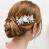 Fotografia: Sabrina Mini pettine per capelli con foglie di perline e fiori di cristallo opalino