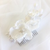Photograph: SassB Luisa Flowers and Leaves Bridal Hair Comb