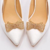 Photograph: Tiffany Gold Diamante Bow Shoe Clips (pinces à chaussures)