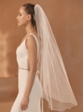 Photograph: Bianco Ivory Single Tier Scattered Pearl Fingertip Veil with Corded Edge S475