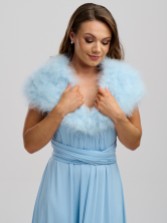 Photograph: Cachemire de mariage en plumes bleu écarlate