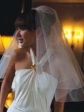 Photograph: Joyce Jackson Voile de tulle Maine à deux étages avec bord crayon