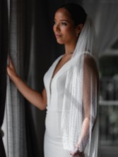 Photograph: Linzi Jay Sparkly Tulle Single Tier Bridal Veil LA602