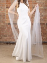 Photograph: Perfect Bridal Ivory Single Tier Sparkly Glitter Tulle Cathedral Veil