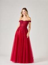 Fotografia: Tiffanys Misty Red TFY Prom Dress