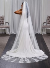 Fotografia: Velo di tulle italiano a un piano Kensington con motivi di pizzo ornati