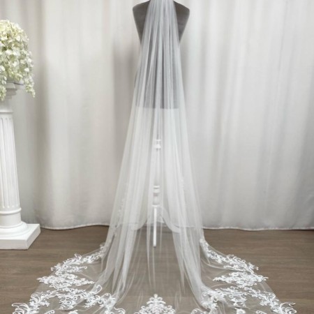 Joyce Jackson Florence Long Ornate Single Tier Veil with Lace Motifs
