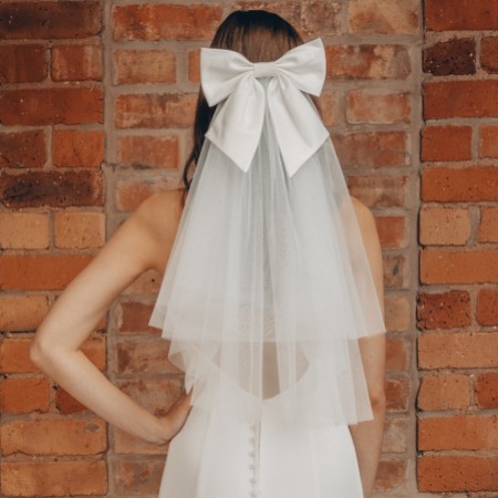 Perfect Bridal Ivory Two Tier Short Bow Veil