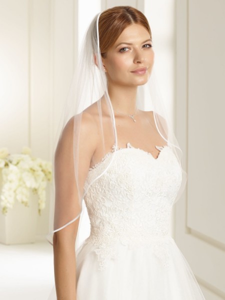 Bianco Ivory Single Tier Satin Edge Waist Length Veil S136
