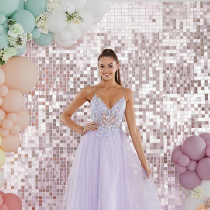 Abito da ballo lilla Tiffanys Alina con pizzo sulla schiena