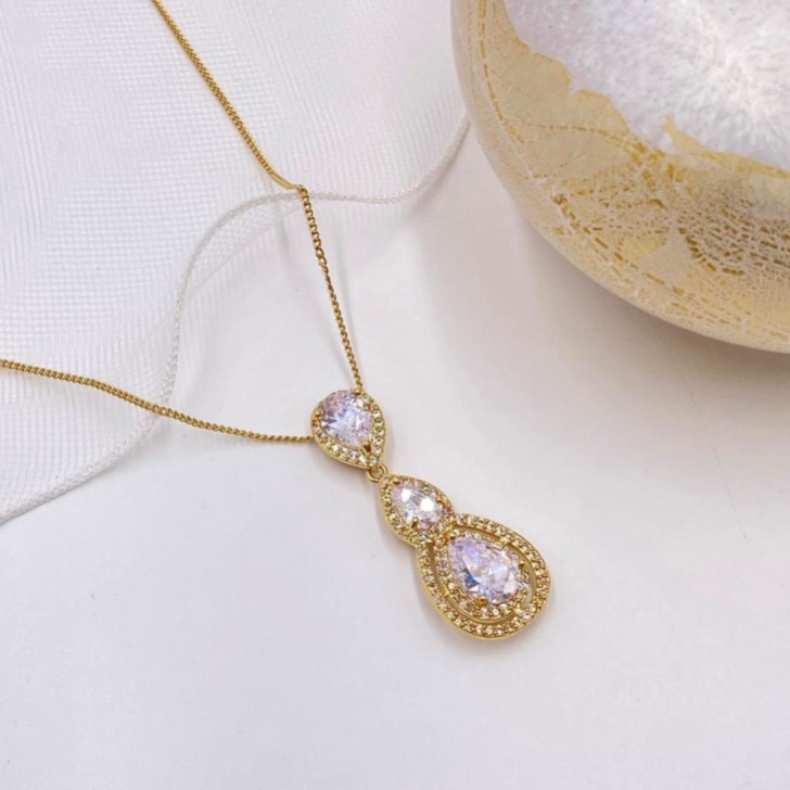 Alessandra Gold Vintage inspirierte Kristall-Anhänger-Halskette