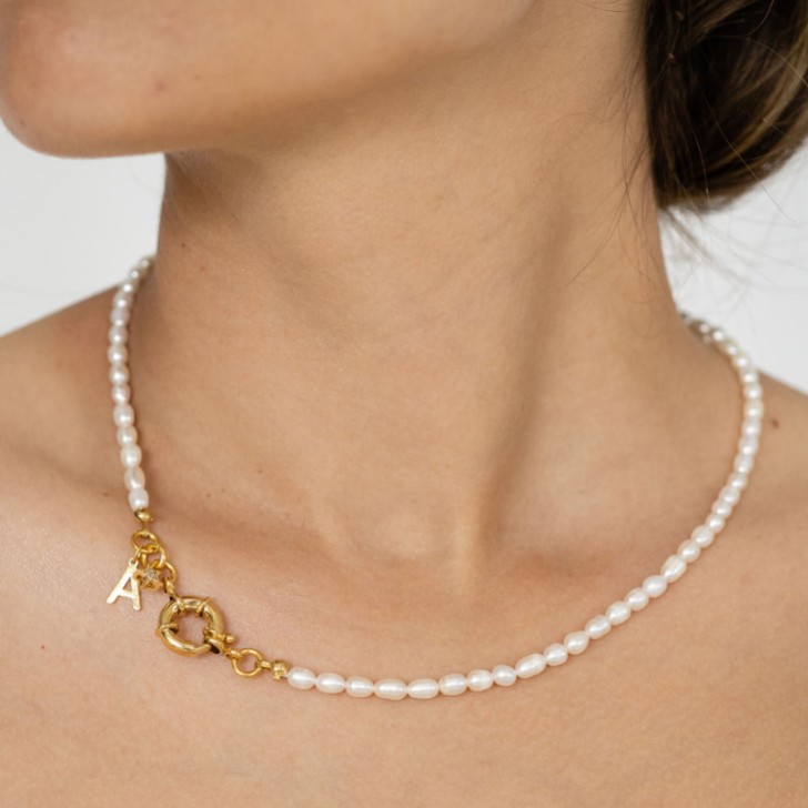 Arianna Collana con charm personalizzato in oro con lettere e perle ARJ683