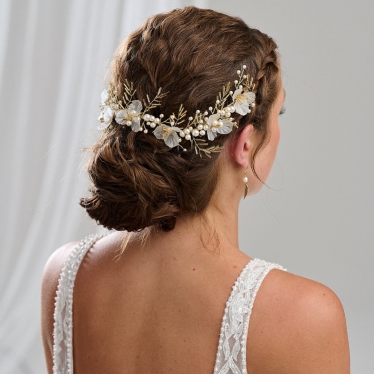 Arianna Savannah Statement Flowers and Pearl Hair Vine AR792 (Fleurs et perles pour cheveux)