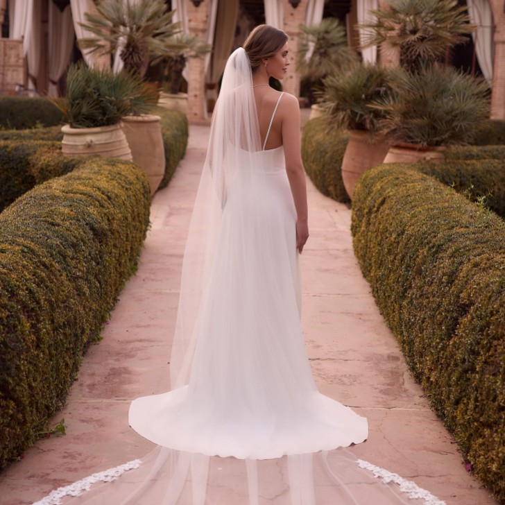 Bianco Avorio Velo a un piano con fiori 3D e pizzo di lunghezza reale S533