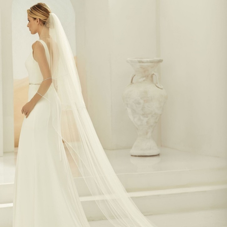 Bianco Ivory Two Tier Beaded Edge Cathedral Veil S397