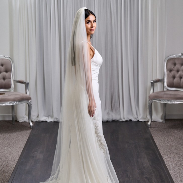 Edinburgh Single Tier Italian Tulle Veil with Lace Motifs