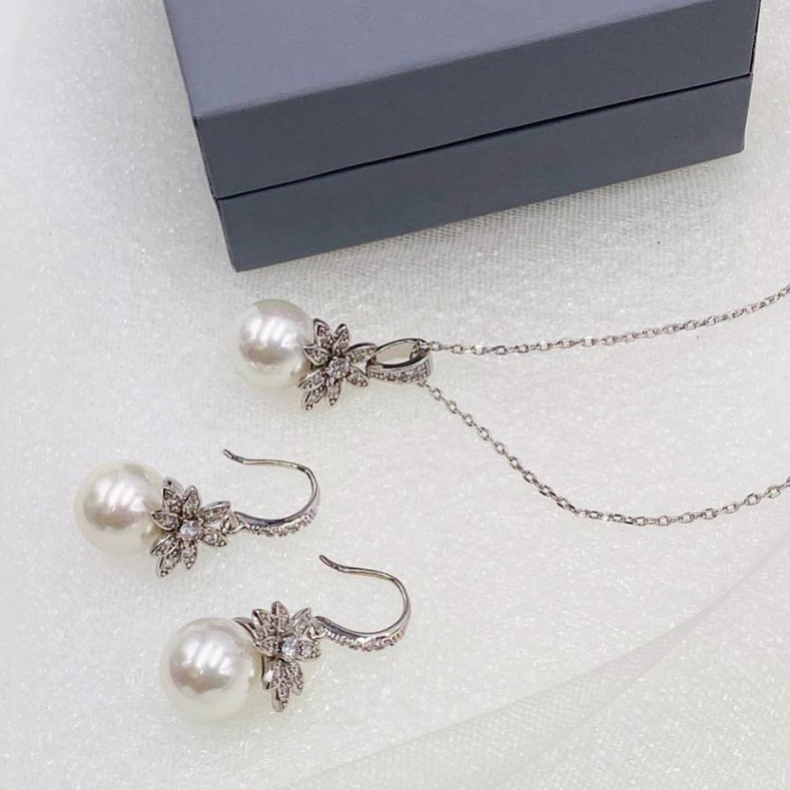 Eleanor Vintage Inspired Crystal and Pearl Bridal Jewellery Set