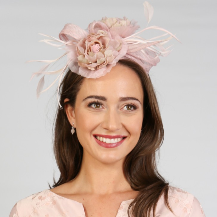 Fascinator da sposa in piume floreali rosa