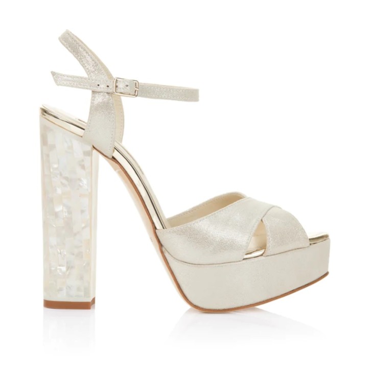 Freya Rose Bonnie - Sandali con tacco a blocco in pelle scamosciata madreperla - Champagne