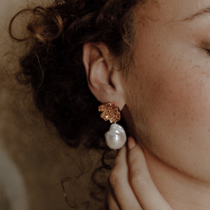 Hermione Harbutt Carlotta Gold Floral Baroque Pearl Earrings