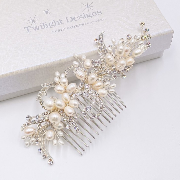 Peigne à cheveux Eugenie Vintage en perles d'eau douce et diamants