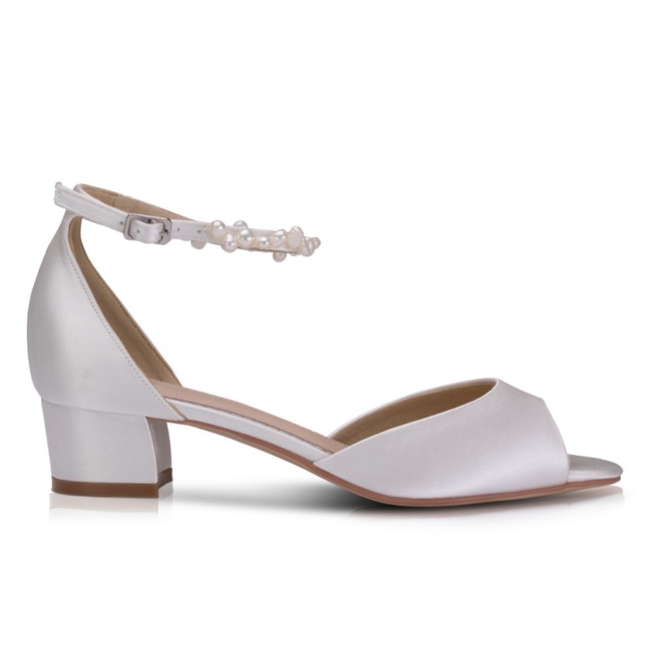 Perfect Bridal Fiona Ivoire teintable Satin Block Heel Keshi Pearl Ankle Strap Sandals