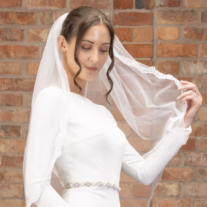 Perfect Bridal Ivory Single Tier Narrow Corded Lace Short Veil