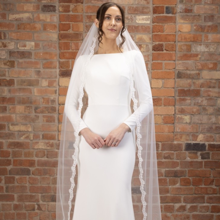 Perfect Bridal Ivory Single Tier Narrow Corded Lace Veil