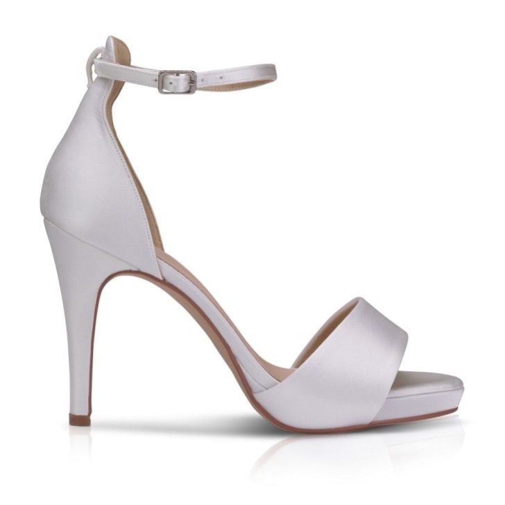 Perfect Bridal Tiffany Dyeable Ivory Satin High Heel Ankle Strap Platform Sandals (Sandales à talons hauts et à plateforme)