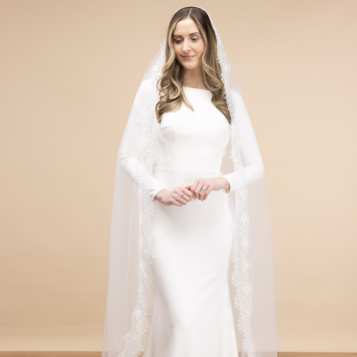 Perfect Bridal Velo da cattedrale avorio a un piano con bordo in pizzo Chantilly