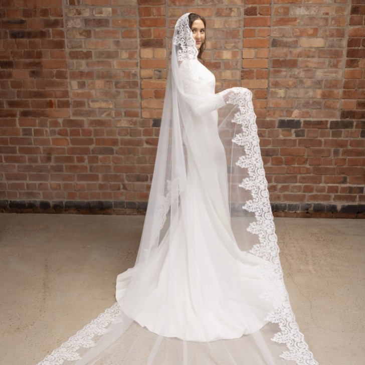 Perfect Bridal Voile cathédrale en dentelle à un étage, ivoire, Mantilla