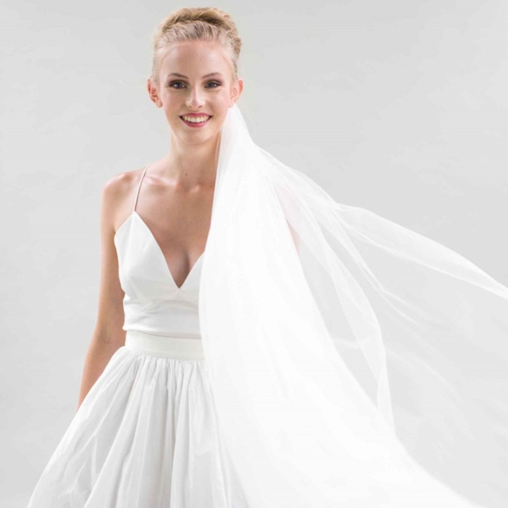 Phoenix Single Tier Plain Tulle Veil with Raw Edge