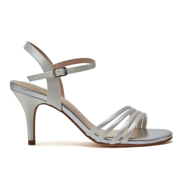 R Collection Dakota Ivory Satin Mid Heel Strappy Sandals (Sandales à talon moyen en satin)