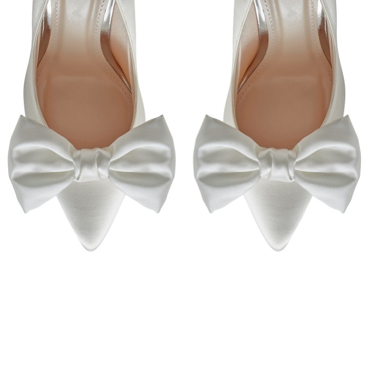 Rainbow Club Alice Ivory Satin Oversized Bow Shoe Clips (pinces à chaussures à nœud surdimensionné)