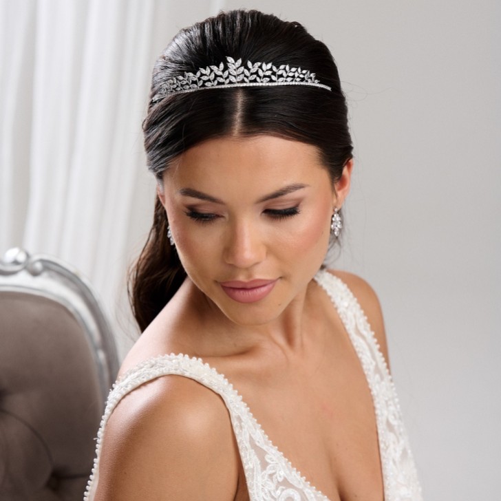 Tiara da sposa Odessa con foglie in zirconia cubica