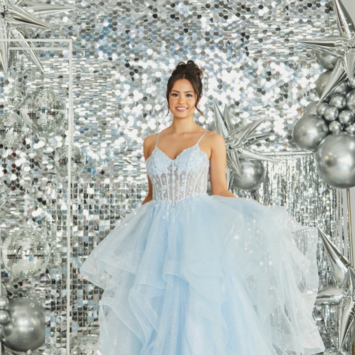 Tiffanys Skye Blassblaues glitzerndes gerafftes Ballkleid mit geblümtem Mieder