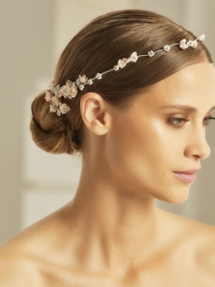 Bianco Blush Fiori, Perle e Cristalli Vite per capelli 2608