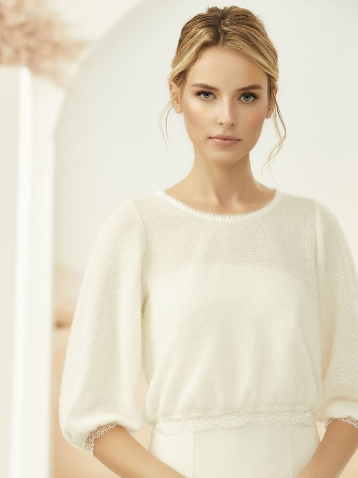 Bianco Ivory Knitted Bridal Sweater with Lace Detail E334
