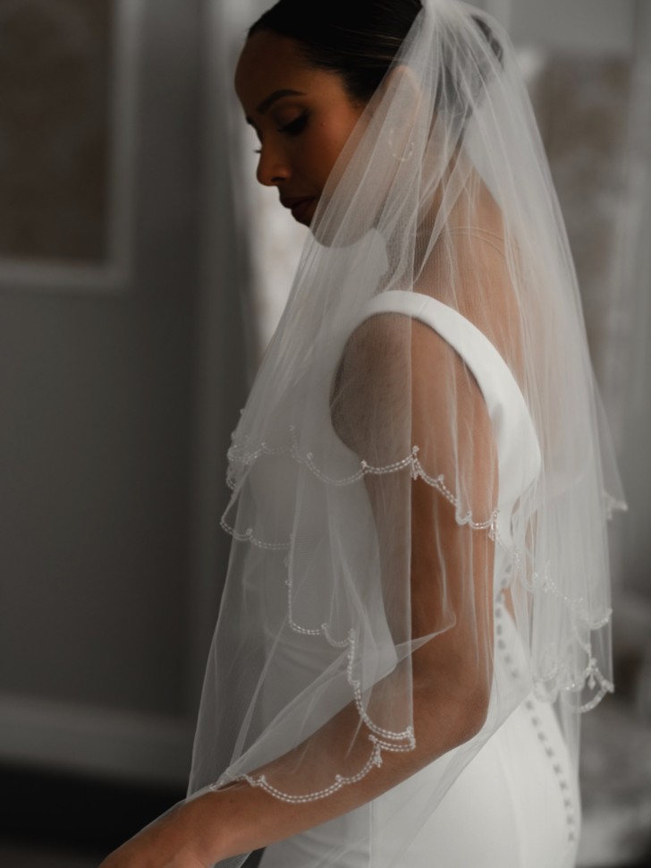 Linzi Jay Beaded Scalloped Edge Fingertip Veil with Crystal Drops TLV8505