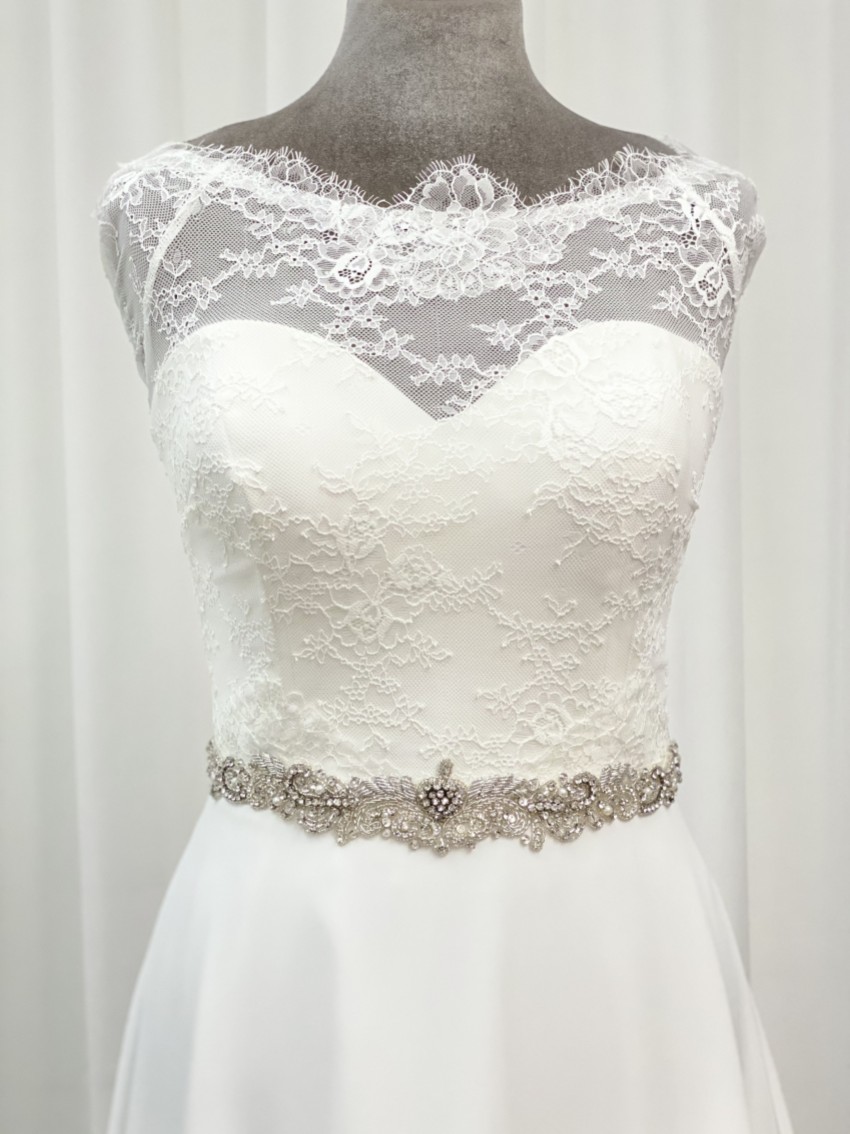 Photograph: Perfect Bridal Ceinture de robe de mariée perlée Elspeth d'inspiration vintage