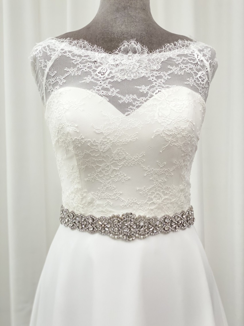 Photograph: Perfect Bridal Emmy Vintage Inspired Crystal and Beaded Dress Belt (ceinture de robe en cristal et perles)