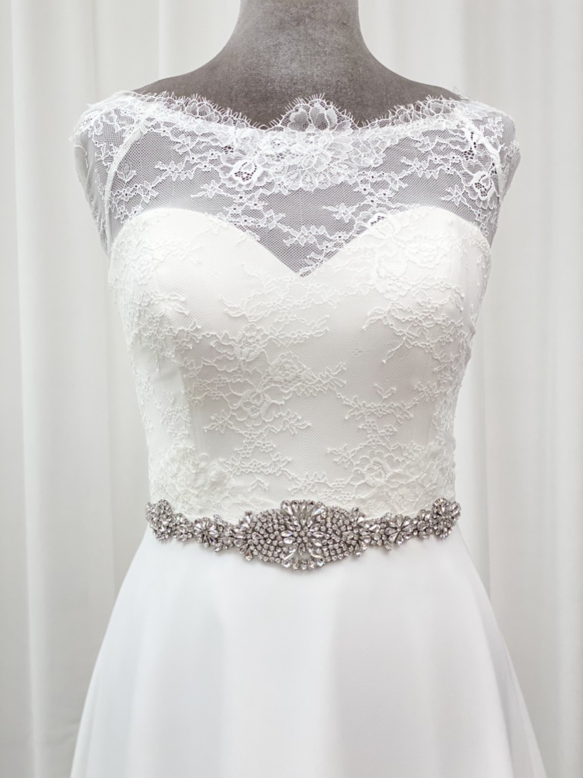 Fotograf: Perfect Bridal Lana Dazzling Crystal verschönert Kleid Gürtel
