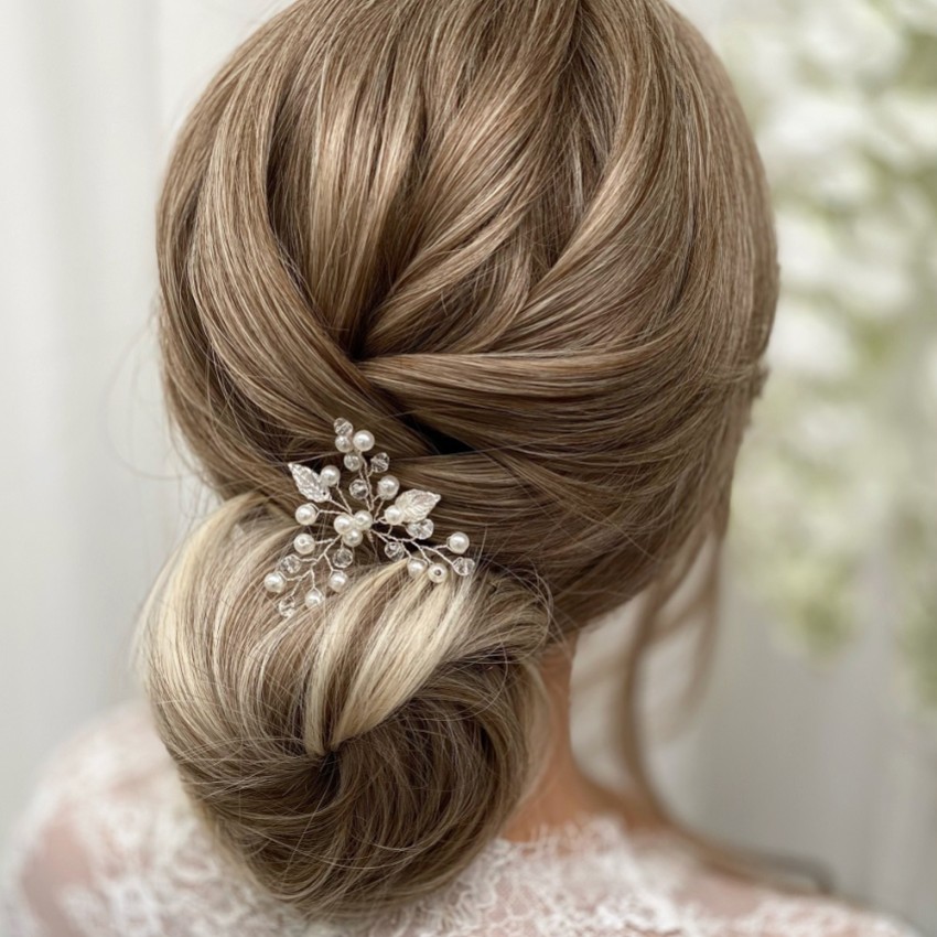 Photograph: Épingle à cheveux de mariage en argent, feuilles et perles d'octobre