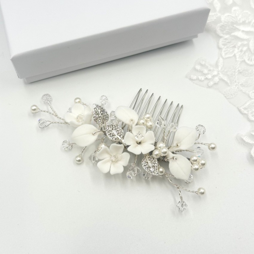 Photograph: Almeida Silver Floral Mini Hair Comb