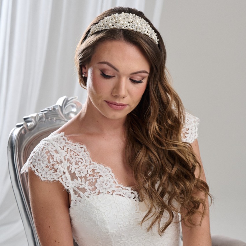 Fotograf: Arianna Braut Tiara mit Perlen und Diamanten AR801